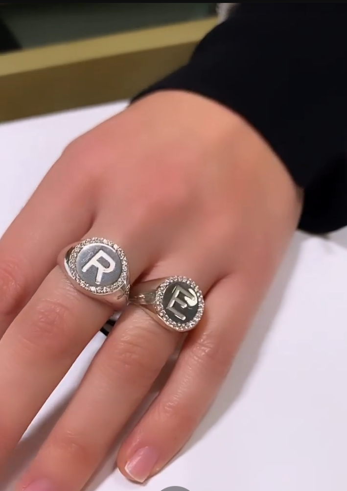 Anello donna REBECCA Lettera iniziale